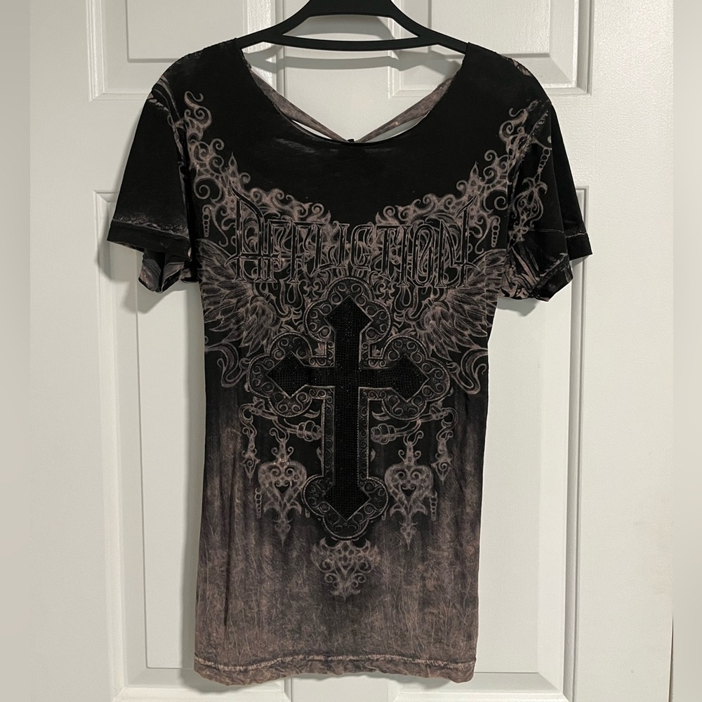 Affliction T-shirt short sleeved w/ detailed open back